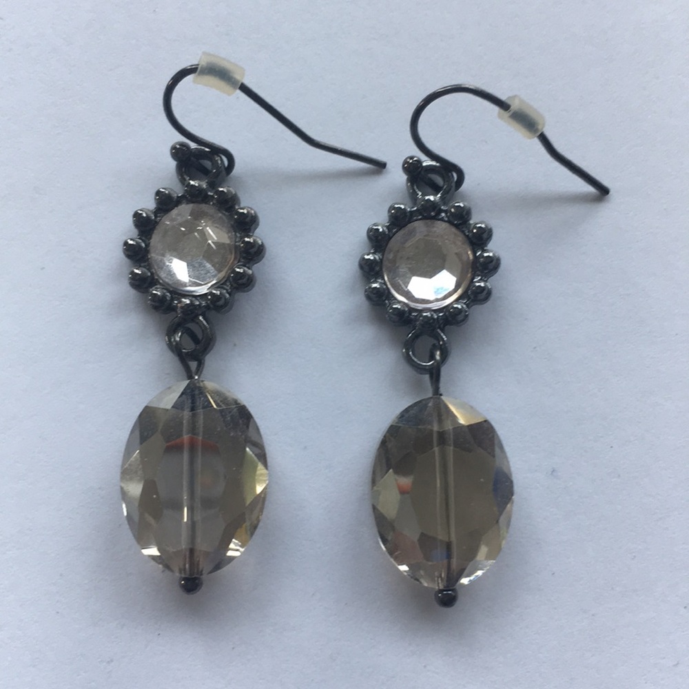 Drop earrings